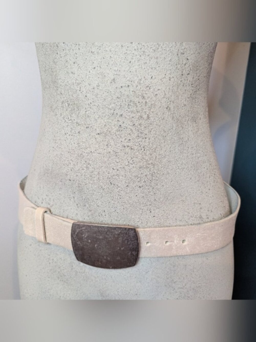 Vintage Y2K leather hip Belt Ivory silver buckle Made In Canada Sz S oversized